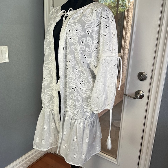 Anthropologie Maeve White Eyelet Romantic Ruffle Kimono Resortwear Cruise Travel - Picture 4 of 9